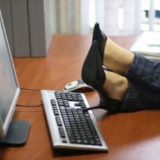 Казахстанцы отдохнут в марте 13 дней