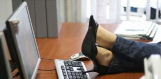 Казахстанцы отдохнут в марте 13 дней