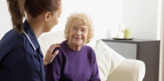 Почти 2,5 тысячи социальных работников подтвердили квалификацию