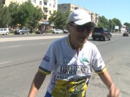 78-летний велосипедист из Шымкента выехал в Узбекистан