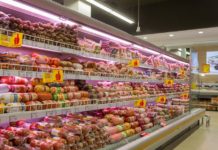 Опасную для здоровья российскую колбасу изымают с прилавков в Казахстане колбасы