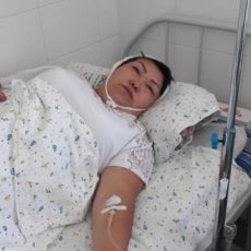 В Туркестанской области сельский аким напал на журналистку