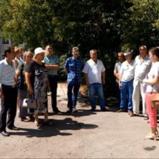 Сотрудники текстильной промышленности Шымкента не видели зарплату за три года 700 сотрудников текстильной промышленности Шымкента не видели зарплату за три года