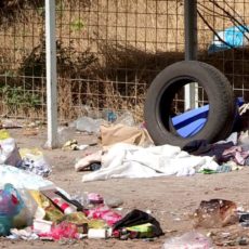 В Шымкенте из-за гор мусора задыхаются жители проезда Землячки