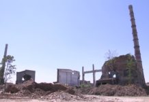 Башня на шымкентском свинцовом заводе накренилась уже на полметра