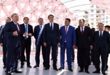 Президент поблагодарил акима и жителей Туркестанской области