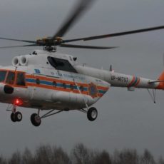 Вертолет Ми-171 вылетел на помощь туристам, попавшим под камнепад