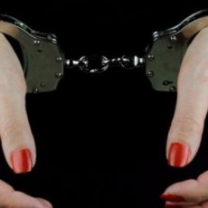 В Шымкенте женщина получила год ограничения свободы за драку в автобусе Осужденная женщина