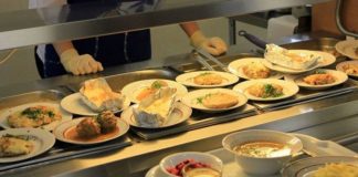 Врач рассказала, как не заразиться коронавирусом через еду