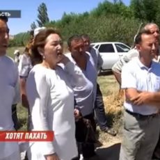 В Туркестанской области изымают плодородные земли, чтобы построить микрорайон сход жителей