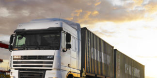 В Казахстане обновили правила перевозки опасных и тяжеловесных грузов