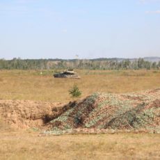 На казахстанском военном полигоне вблизи солдат взорвался неустановленный предмет учебный полигон "Қазақстан"