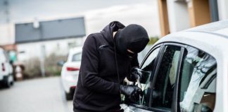 Автоворы из Шымкента и Туркестанской области взяты под стражу в Таразе автоугонщик