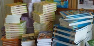 В Туркестанской области дети вынуждены брать школьные учебники напрокат учебники