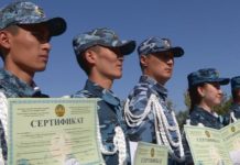 В Шымкентской школе МВД вручили сертификаты выпускникам