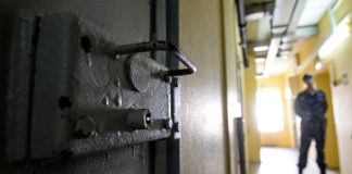 7 лет колонии грозит распространителю данных больного COVID-19 в Шымкенте тюрьма