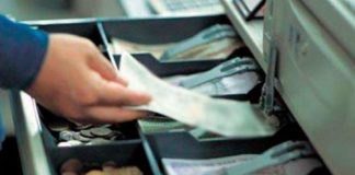 Что делать с предпринимателями, которые отказываются принимать безнал? деньги