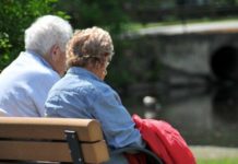 В Павлодаре чиновники продавали «пенсии»