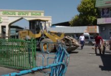 Торговцы с улицы Толе би могут работать на одном из девяти рынков Шымкента