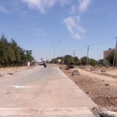 В Шымкенте жители улицы Сыпырган ата устали ждать, когда доделают дорогу
