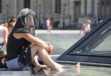 Климатологи выяснили, почему дожди и жара стали «бесконечными»