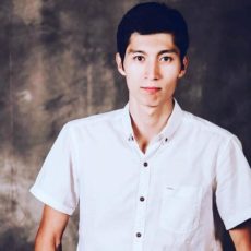 Казахстанцу, который ищет брата-близнеца, рассказали о похожем на него человеке брат-близнец Жандос