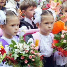 В этом году 19 школ Шымкента пока останутся трехсменными школа