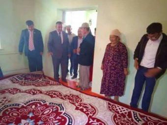Родители тройни из Туркестанской области получили жилье
