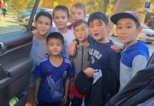 Спасибо, мальчишки! — дети своим поступком подняли настроение астанчан Незнакомые дети вернули астанчанке утерянный кошелек