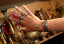 История казахских украшений: предназначение колец, о которых мы забыли Казахские национальные украшения