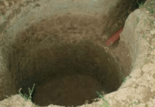 Тело пропавшего ребенка нашли в септикe бани в Костанайской области септик бани