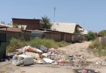 Жители Жетысая в Туркестанской области устали от смрада дворовых туалетов