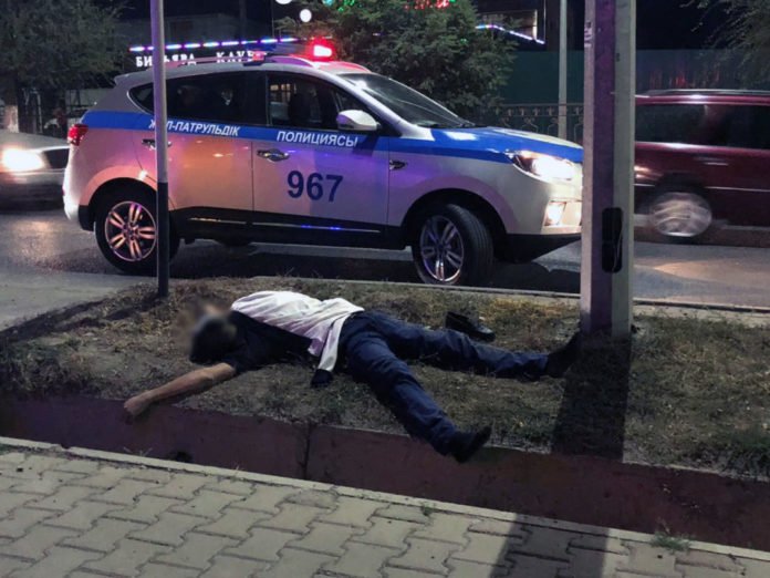 В Шымкенте по проспекту Байдибек би автомобиль насмерть сбил пешехода