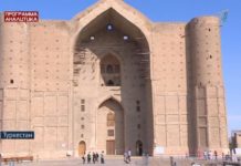 «Ночью холодновато»: чиновники из Шымкента обживают Туркестан Мавзолей в Туркестане