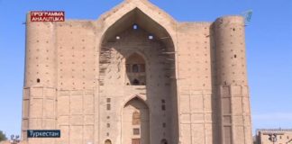 Туркестан заработал почти 5 млрд тенге за 8 месяцев Мавзолей в Туркестане