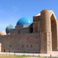 В мавзолее Ясави фотосъёмку сделали платной – 300 тенге за кадр