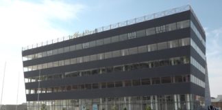 В Туркестане строят новый торгово-развлекательный комплекс развлекательный центр