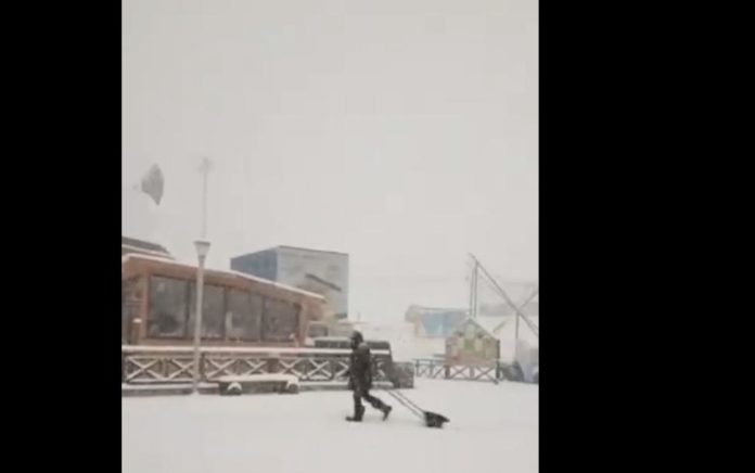снег на Шымбулаке