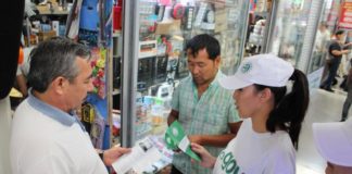 На авторынках Шымкента прошла акция: учились торговать в онлайн-режиме