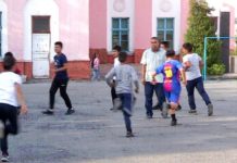 Чиновники отдела образования Ленгера уповают на Бога, вместо того, чтобы сделать ремонт