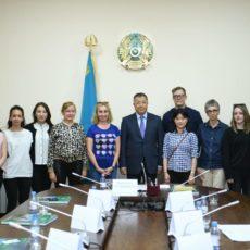 В Туркестан приехали журналисты из семи стран туристы