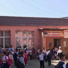 В Алматы, Астане и Шымкенте не хватает мест в школах школа 20