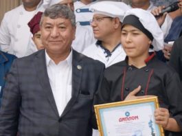 13-летний подросток стал лучшим на фестивале плова в Шымкенте