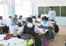 «Девочка-калькулятор» из Казахстана установила мировой рекорд школьники