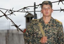 Солдат Нацгвардии предотвратил побег заключенного в Шымкенте Солдат Нацгвардии предотвратил побег заключенного в Шымкенте
