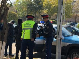 В Шымкенте при задержании подозрительных лиц ранен полицейский