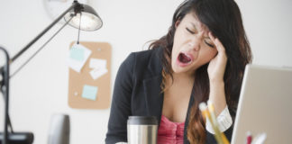 Почему осенью люди впадают в спячку сон