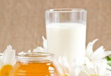 Медики заявили об опасности употребления молока при простуде молоко с медом