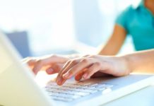 Российский книжный интернет-магазин заблокировали в Казахстане ноутбук