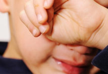 На форумах казахстанских сайтов предлагают купить и продать детей ребенок